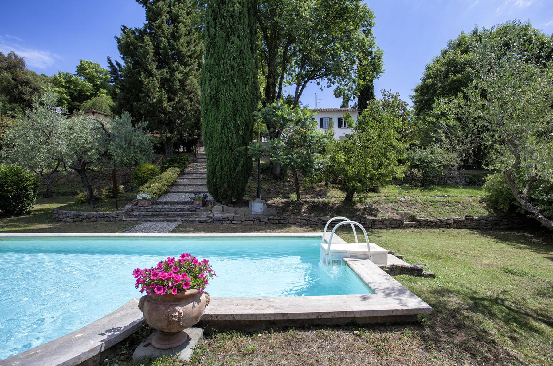 VILLA SERENA EXCLUSIVE